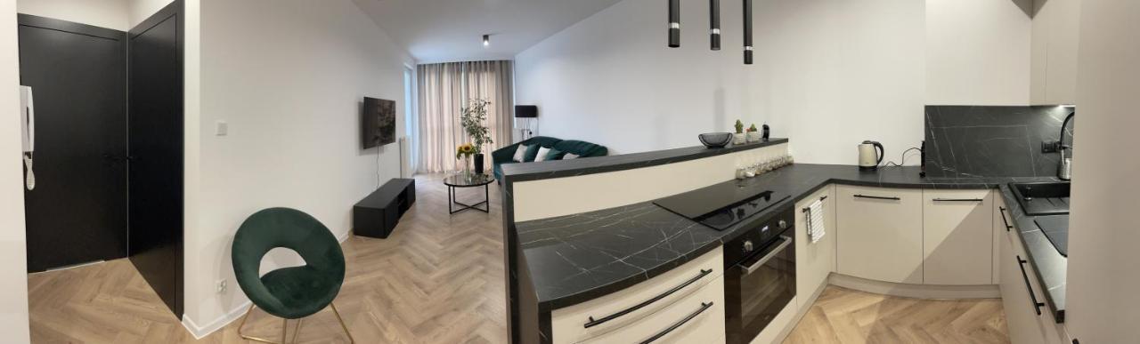 Smart Central Stay 2, Rynek, Sienkiewicza 24-Hour Check-In Zameldowanie Calodobowe Kielce Buitenkant foto